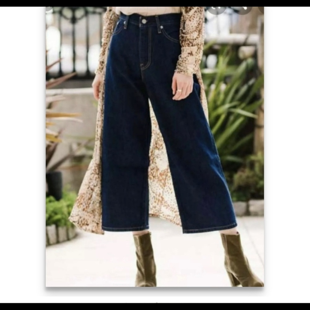 Levi’s Premium High Rise Culotte Wide Leg Cropped Jean - Women’s 25